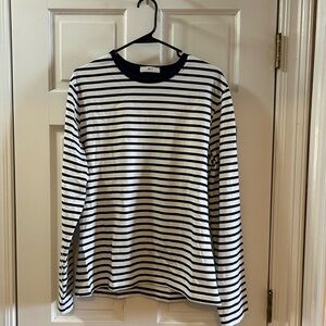 Mr. P. Dynamic long sleeve tee shirt. Size L. Vibrant white & navy blue stripe.